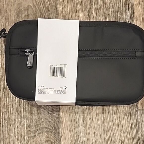 Jordan Dopp Lit Toiletry Bag- Black - Picture 11 of 11